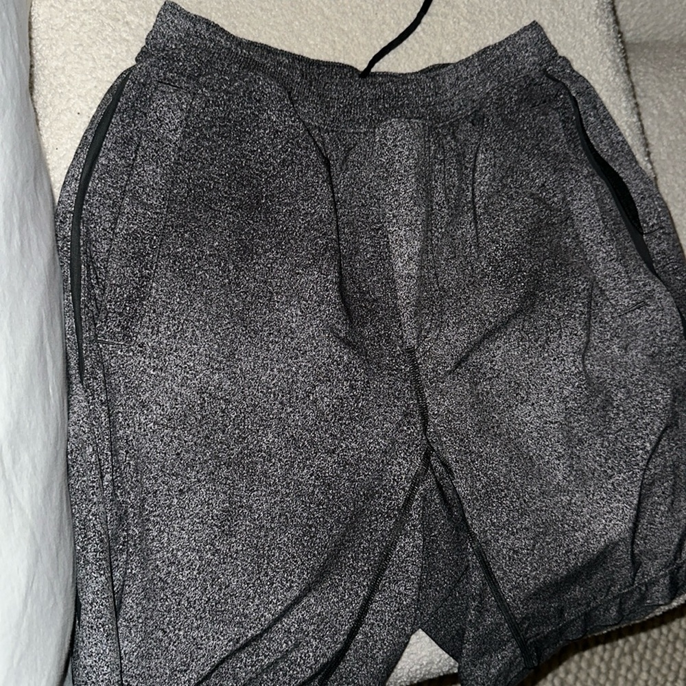 Lululemon shorts size M